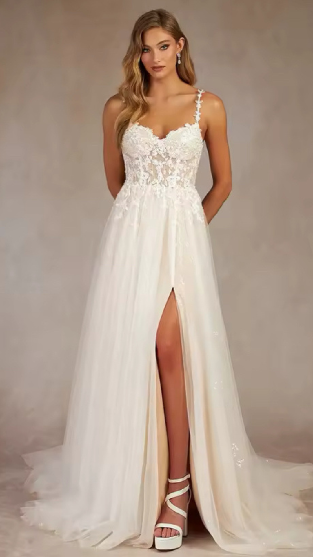 Brautkleid LUANA | MIAVI COUTURE